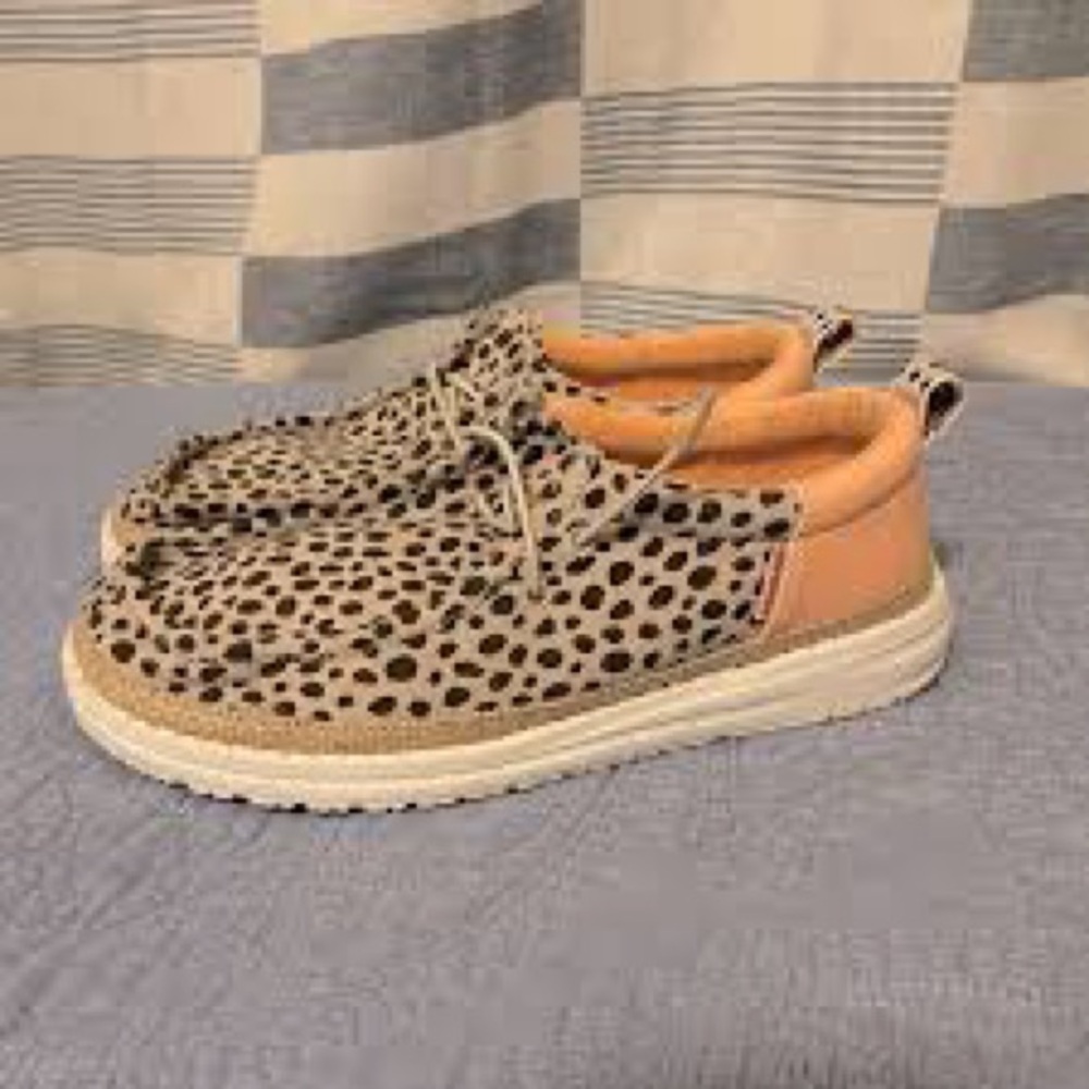 Hey DUDE! Cheetah Print Casual Shoes - Tan & Black